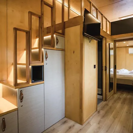 Arietes Marmont Tiny Aparthotel *