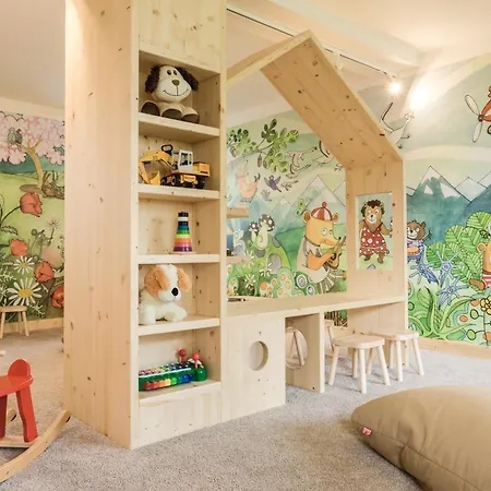 Aparthotel Arietes Marmont Tiny