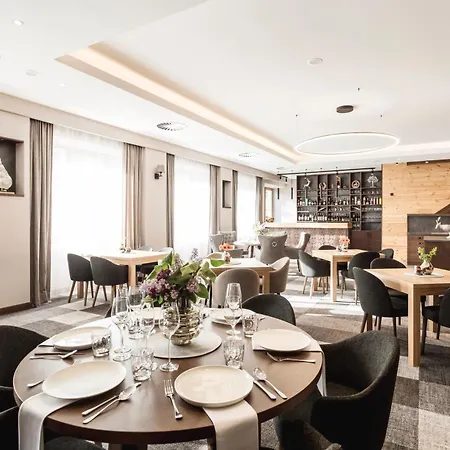 Aparthotel Arietes Marmont Tiny